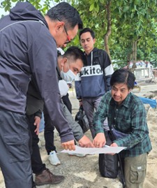 Mahasiswa PWK UT melakukan survei lapangan